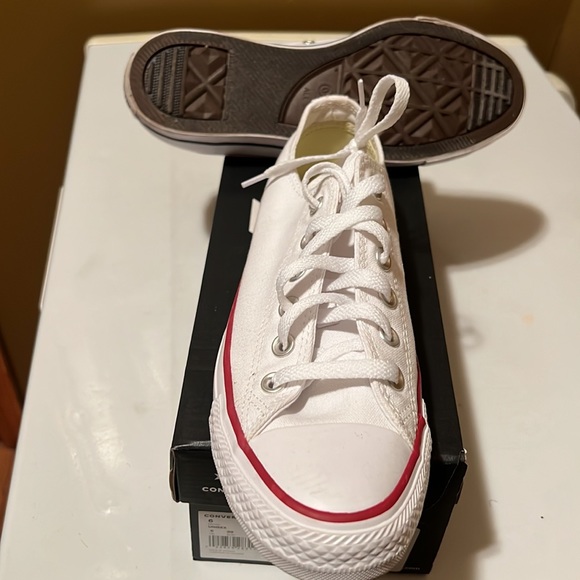 Converse Unisex Sneakers - Picture 2 of 4
